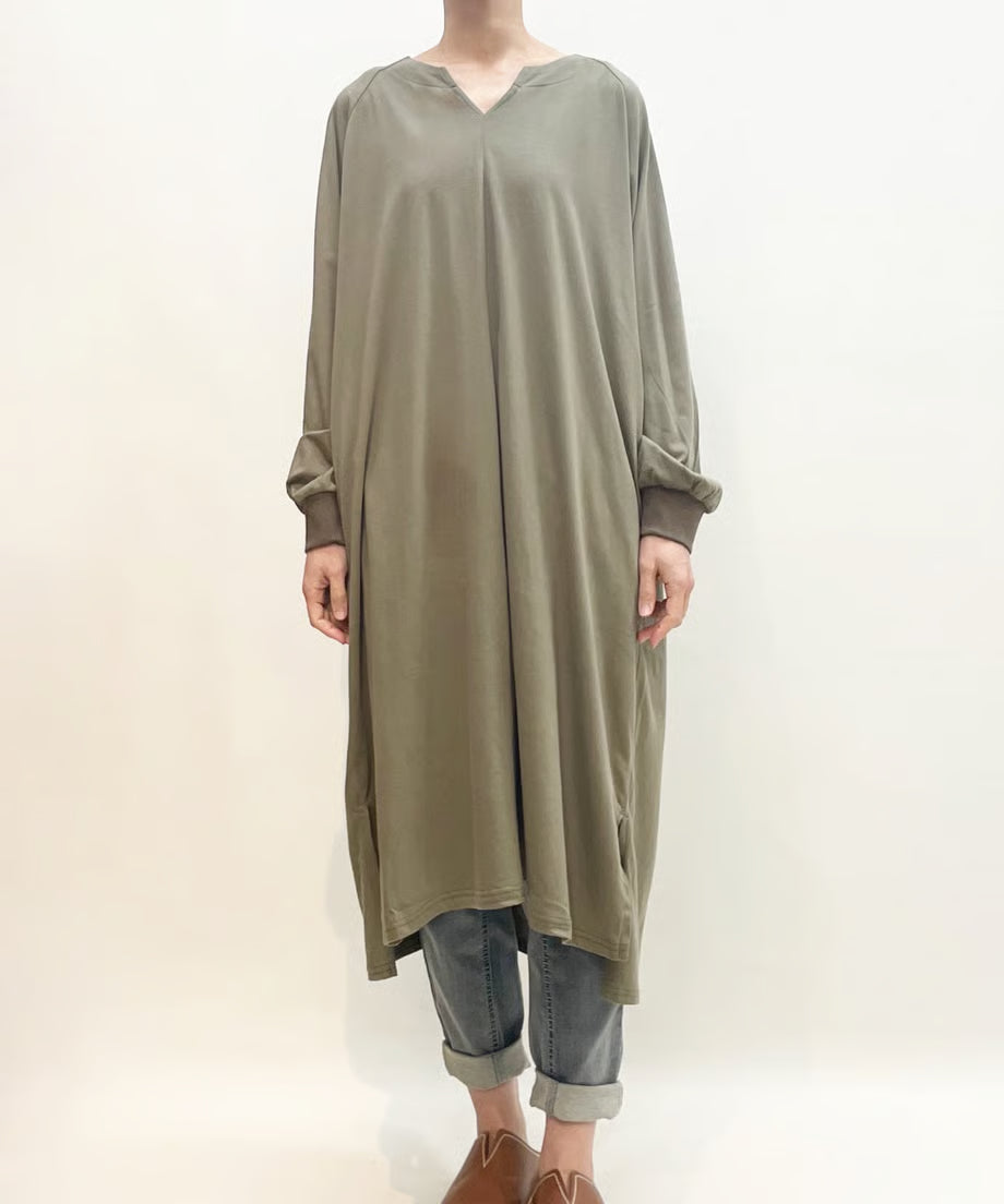 パジャマの次に着るワンピース、日常のユニフォーム　ナナイロトイロ　チュニックワンピース