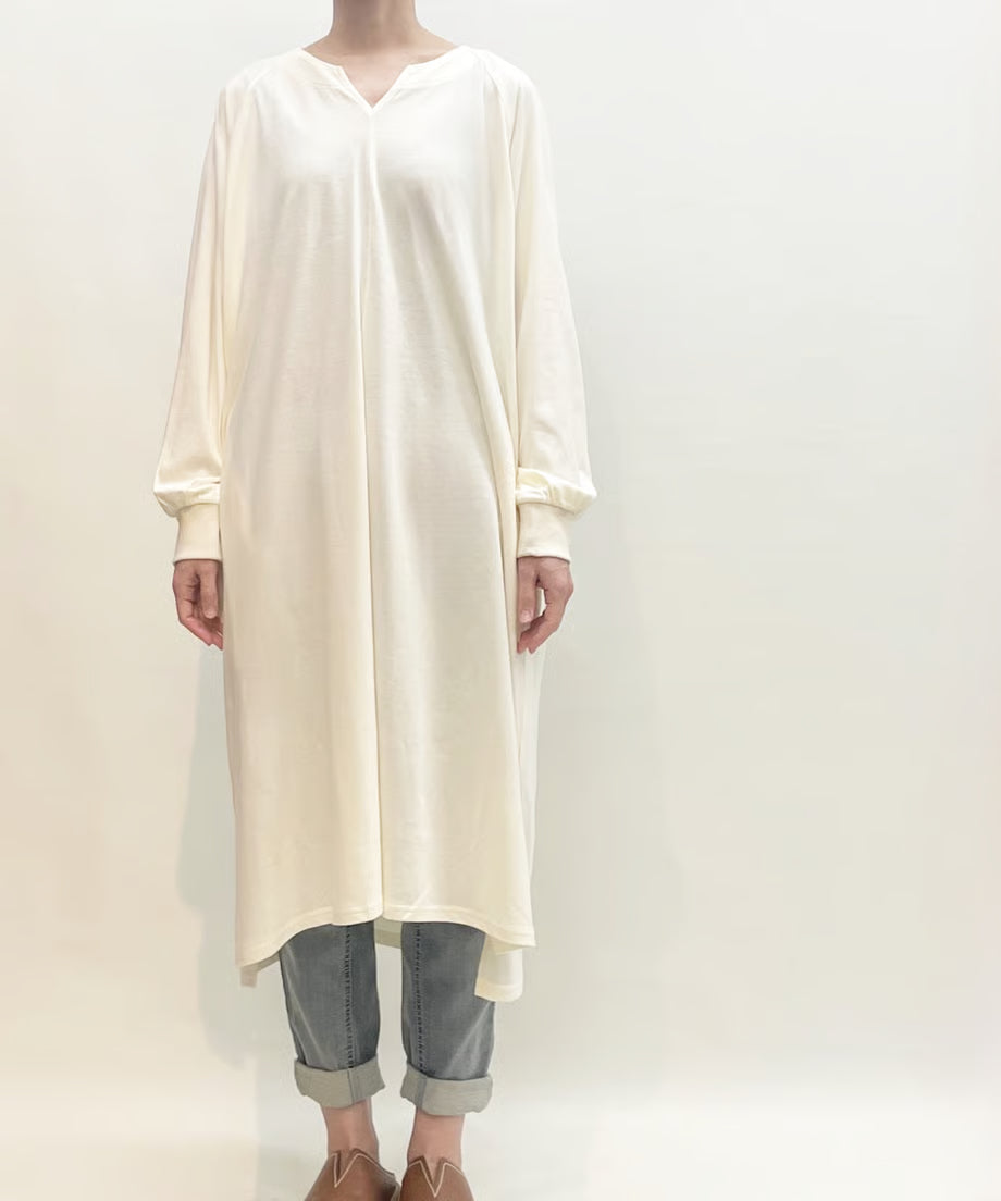 パジャマの次に着るワンピース、日常のユニフォーム　ナナイロトイロ　チュニックワンピース