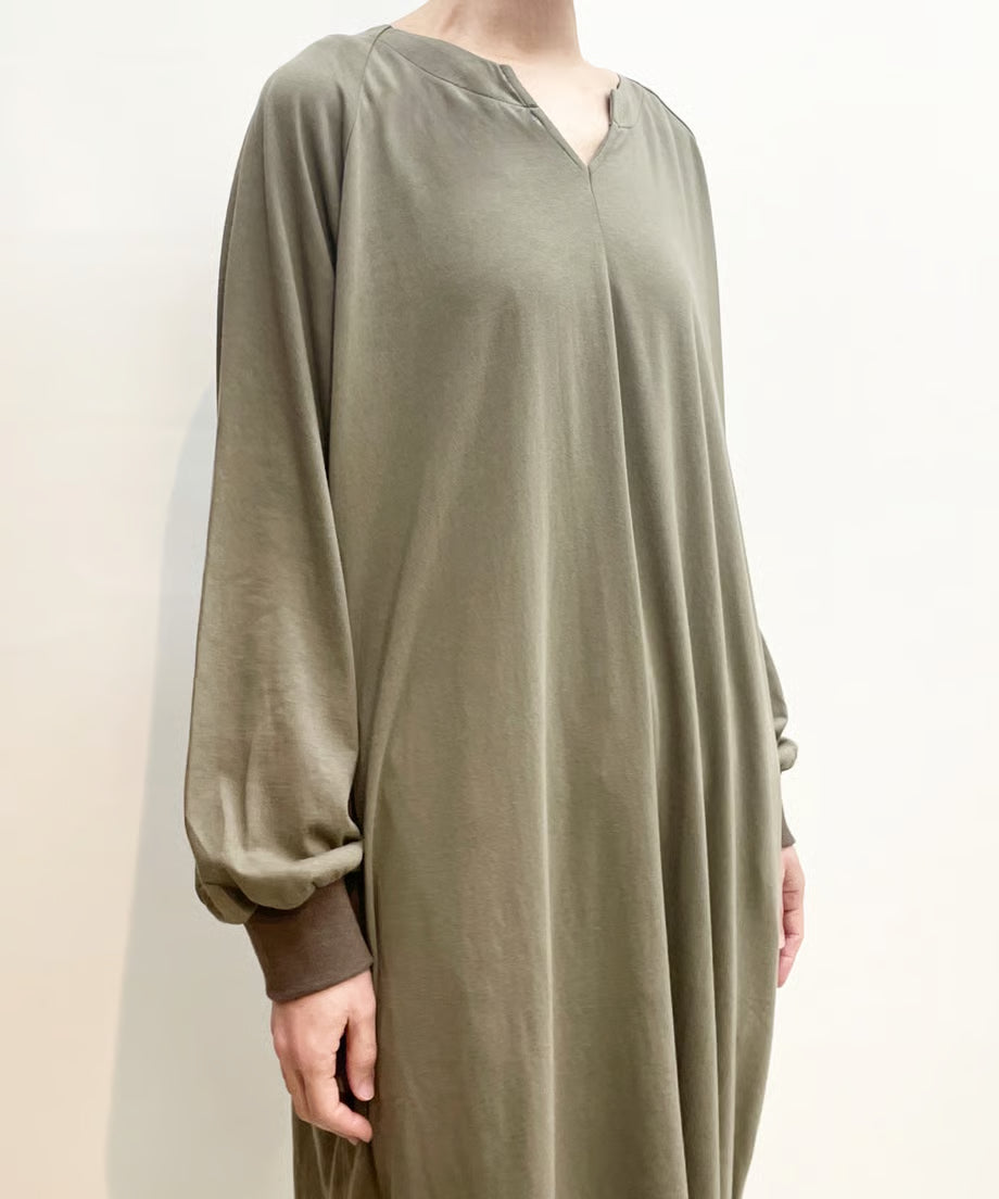 パジャマの次に着るワンピース、日常のユニフォーム　ナナイロトイロ　チュニックワンピース