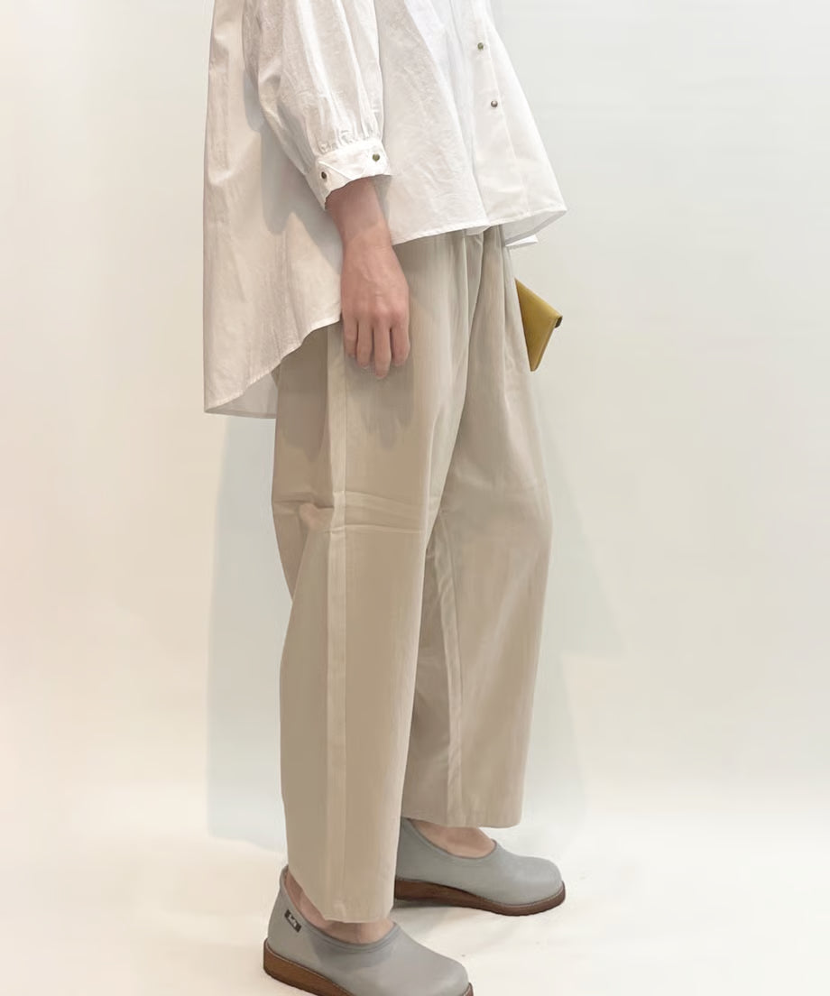 パジャマの次に履くパンツ、日常のユニフォーム　ナナイロトイロ　コットンテーパードパンツ
