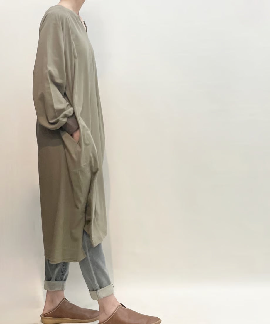 パジャマの次に着るワンピース、日常のユニフォーム　ナナイロトイロ　チュニックワンピース