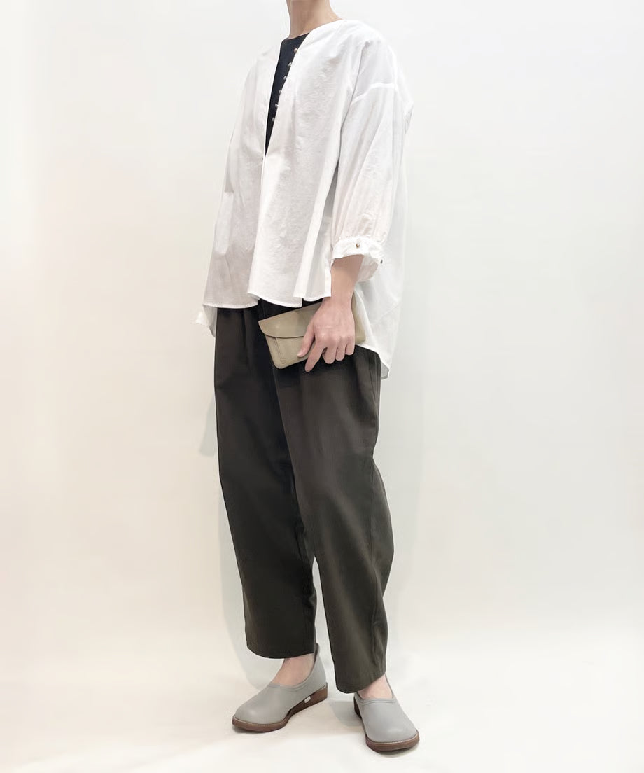パジャマの次に履くパンツ、日常のユニフォーム　ナナイロトイロ　コットンテーパードパンツ