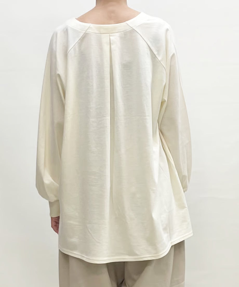 パジャマの次に着るカットソー、日常のユニフォーム　ナナイロトイロ　チュニックカットソー