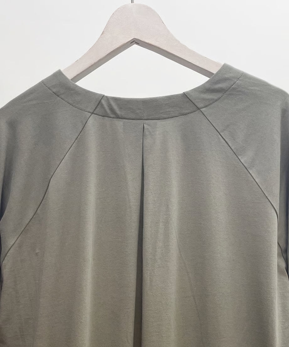 パジャマの次に着るカットソー、日常のユニフォーム　ナナイロトイロ　チュニックカットソー