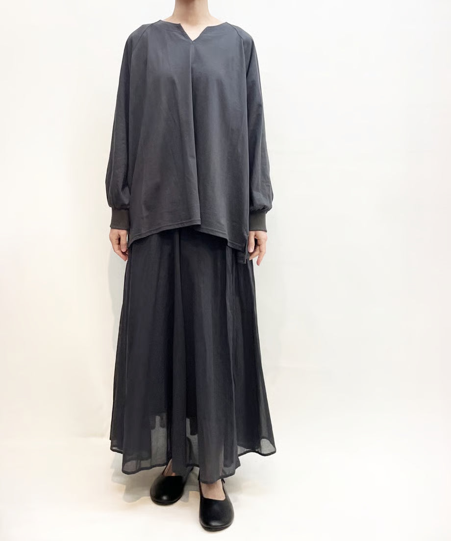 パジャマの次に着るカットソー、日常のユニフォーム　ナナイロトイロ　チュニックカットソー